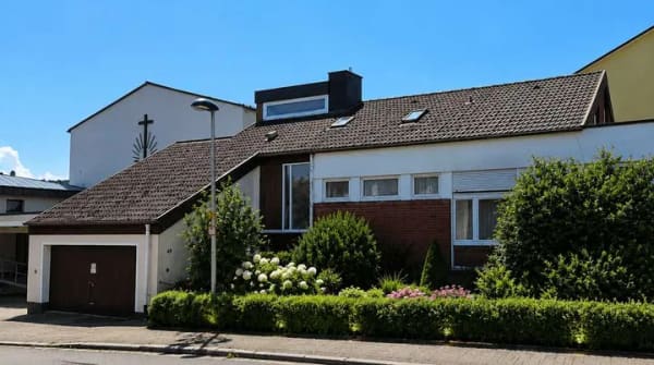 Immobilie in Freudenstadt - Viel Platz in Freudenstadt – 172 m² Architektenhaus mit Galerie und Einliegerwohnung - Bild 0