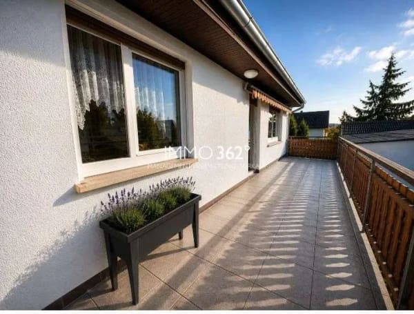 Immobilie in Niestetal - Einfamilienhaus mit Balkonterrasse, Garage und vielfältigen Gestaltungsmöglichkeiten *Provisionsfrei - Bild 3