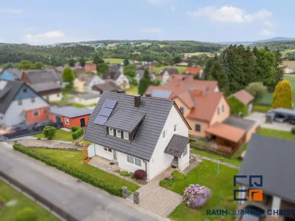 Immobilie in Pullenreuth - Ein- bzw. Zweifamilienhaus mit Garten, Balkon, Terrasse und Werkstatt - Bild 2