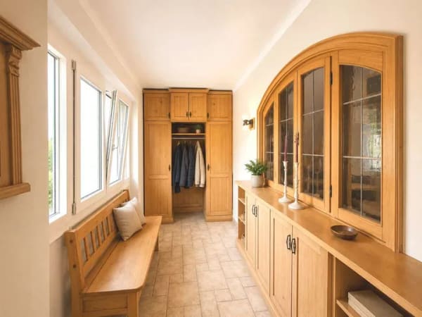 Immobilie in Burtenbach - ***Repräsentatives Einfamilienhaus im Herzen von Burtenbach*** - Bild 2