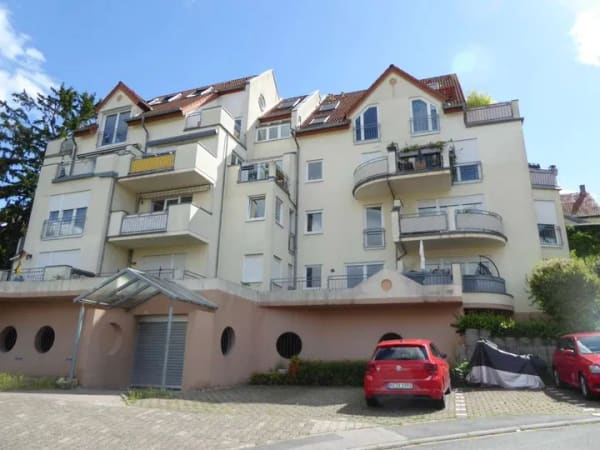 Immobilie in Schwabenheim an der Selz - Super freigestellte Kapitalanlage - 2 Zi.-Maisonette m. Balkon / TG-Stellplatz / rhg. Lage - Bild 0
