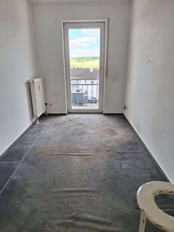 Immobilie in Schwabenheim an der Selz - Super freigestellte Kapitalanlage - 2 Zi.-Maisonette m. Balkon / TG-Stellplatz / rhg. Lage - Bild 1