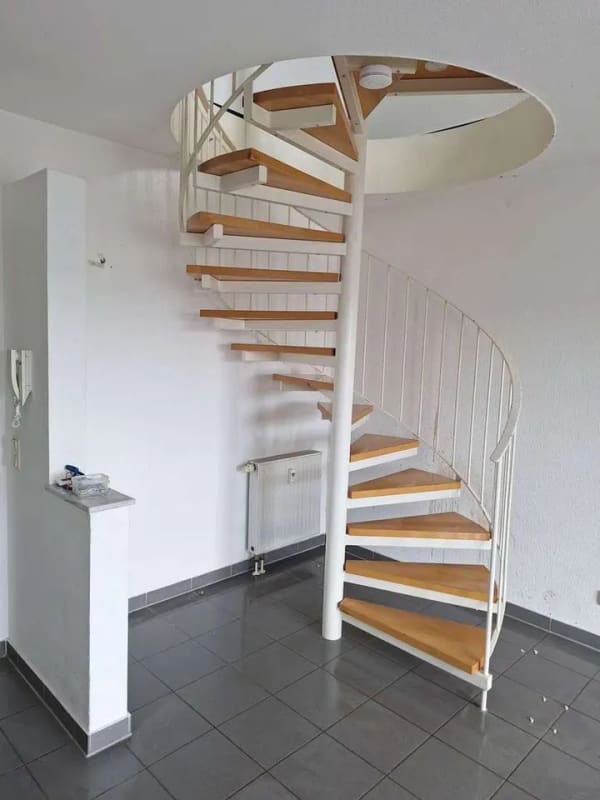 Immobilie in Schwabenheim an der Selz - Super freigestellte Kapitalanlage - 2 Zi.-Maisonette m. Balkon / TG-Stellplatz / rhg. Lage - Bild 3