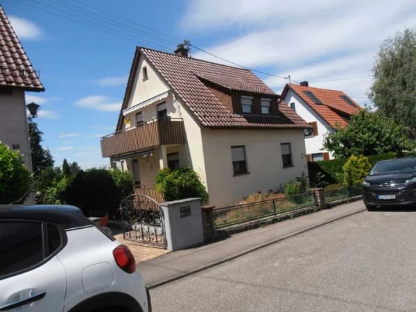 Immobilie in Schwaikheim - Schwaikheim: EFH, TOP Lage, großer Garten, Viel Potential!!! - Bild 0