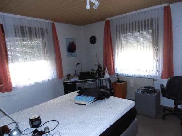 Immobilie in Schwaikheim - Schwaikheim: EFH, TOP Lage, großer Garten, Viel Potential!!! - Bild 4