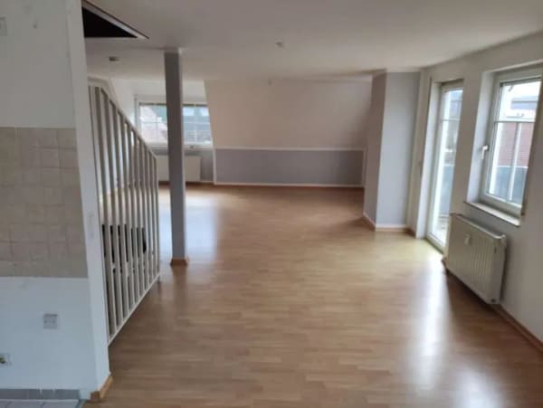 Immobilie in Urbach - Großzügiges Maisonette-Juwel in Urbach. Lichtdurchflutetes Wohnen mit Weitblick & Westbalkon - Bild 3