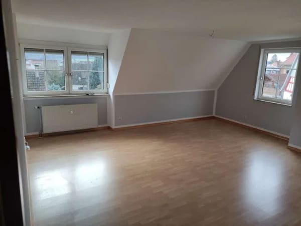 Immobilie in Urbach - Großzügiges Maisonette-Juwel in Urbach. Lichtdurchflutetes Wohnen mit Weitblick & Westbalkon - Bild 4