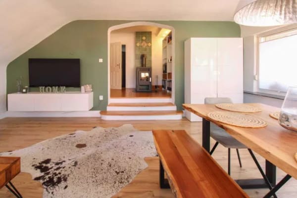 Immobilie in Neuberg - Wohnen mit Charme – großzügige 3,5 Zimmer-Etagenwohnung mit sonnigem Balkon und Garage - Bild 0