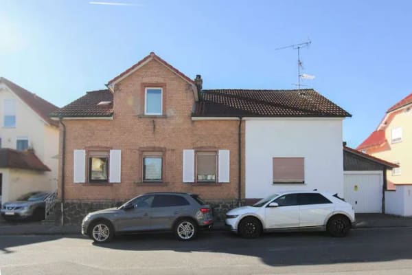 Immobilie in Neuberg - Wohnen mit Charme – großzügige 3,5 Zimmer-Etagenwohnung mit sonnigem Balkon und Garage - Bild 1