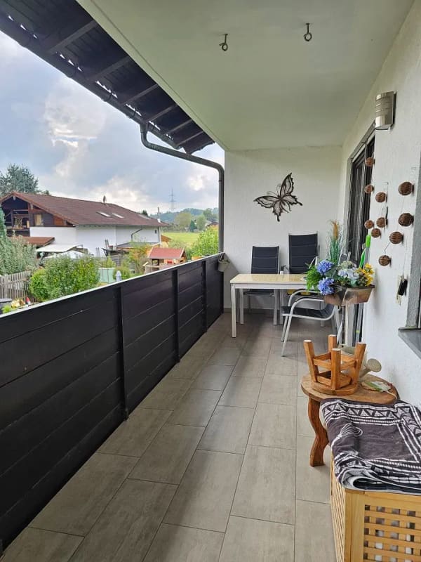 Immobilie in Schechen - *** Sofort bezugsfrei! *** Ideal für Familien *** 4 Zimmer | Stellplatz | Fußbodenheizung | Loggia - Bild 1