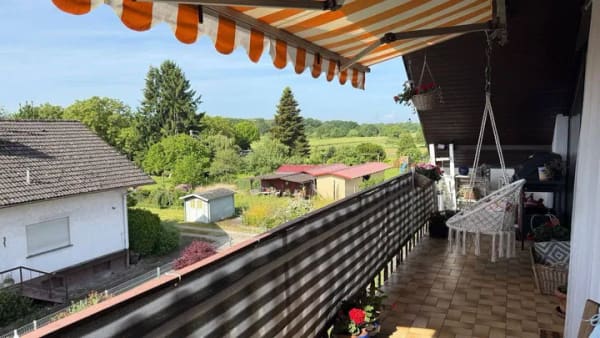 Immobilie in Offenburg - Großzügige Dachgeschosswohnung mit Weitblick, großem Balkon und Stellplatz in Waltersweier - Bild 3
