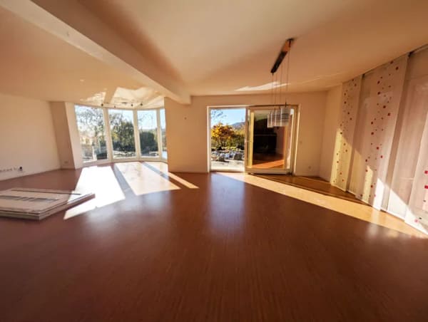 Immobilie in Fridingen an der Donau - Großzügiges Familiendomizil mit unverbaubarem Blick – 299 m² Wohnfläche, Doppelgarage und viel Potenzial - Bild 4