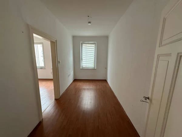 Immobilie in Nürnberg - Attraktive Kapitalanlage: Charmantes 2-Zimmer-Apartment mit Potenzial in Nürnberg - Provisionsfrei - Bild 3