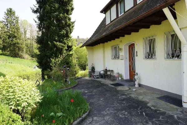 Immobilie in Bad Bellingen - Charmantes Einfamilienhaus mit Anbau und riesigem Grundstück mitten in Bad Bellingen - Bild 0