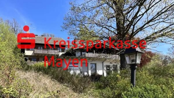 Immobilie in Kempenich - Nähe Nürburgring. Wohnanwesen auf fast 6.000m² Areal. - Bild 0