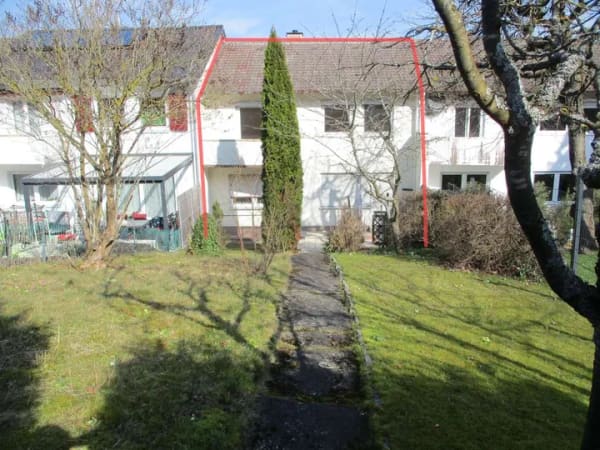Immobilie in Aalen - Runig gelegenes Zweifamilien-Reihenmittelhaus in Aalen-Triumphstadt! - Bild 1