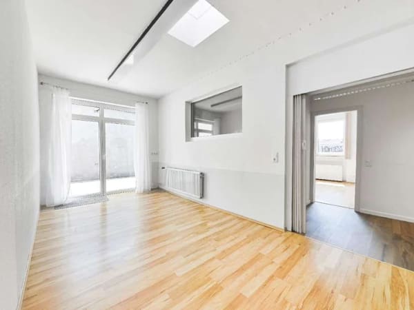 Immobilie in Leverkusen - Vermietetes 3-Familienhaus + angebauter Bungalow in attraktiver Kombination - Bild 1