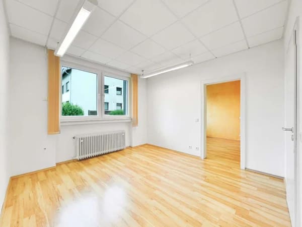 Immobilie in Leverkusen - Vermietetes 3-Familienhaus + angebauter Bungalow in attraktiver Kombination - Bild 3