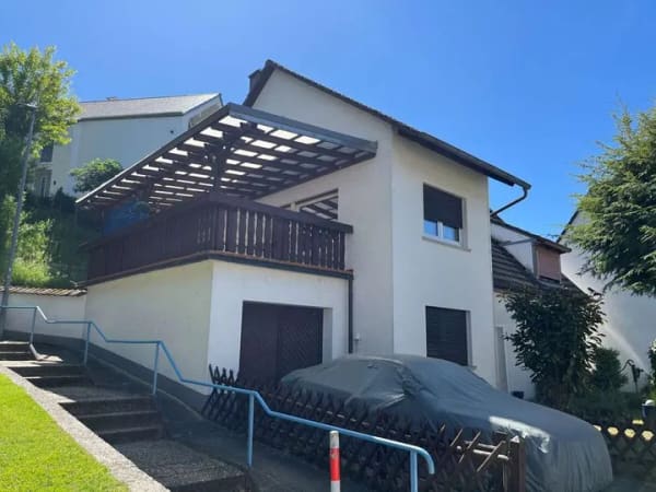 Immobilie in Ötigheim - Abriss, Teilabriss oder Sanierung - hier ist alles möglich!
EFH in Ötigheim in ruhiger Lage! - Bild 1