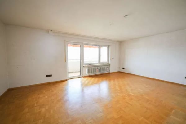 Immobilie in Rümmingen - Großzügige 3-Zimmer-Eigentumswohnung mit Balkon und Garage in ruhiger Wohnlage von Rümmingen! - Bild 2