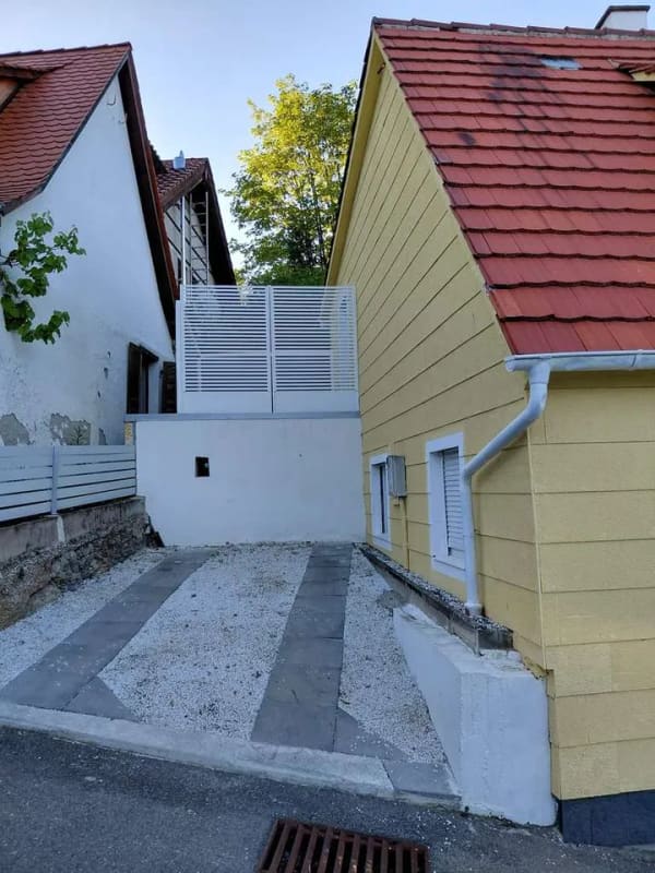Immobilie in Ammerbuch - Einfamilienhaus mit Garage in  Ammerbuch-Reusten - Bild 2