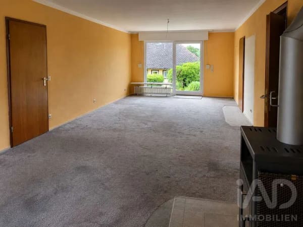 Immobilie in Lutter am Barenberge - Freistehender Bungalow mit Kamin und unverbaubarem Feldblick auf großzügigem Grundstück - Bild 2