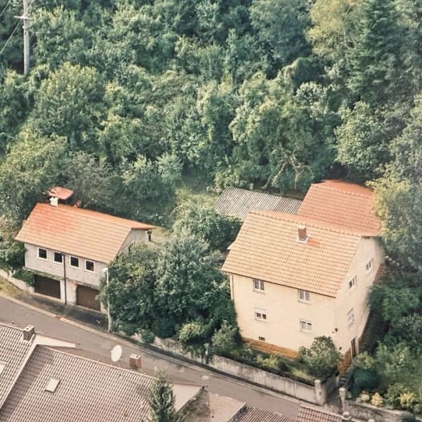 Immobilie in Schonungen - Zweifamilienhaus & Bauplatz in Ortsrandlage  - Bild 1