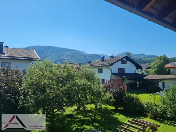 Immobilie in Bernau am Chiemsee - Modernisiertes MFH mit Bergblick - Chiemsee - voll vermietet - Bild 1
