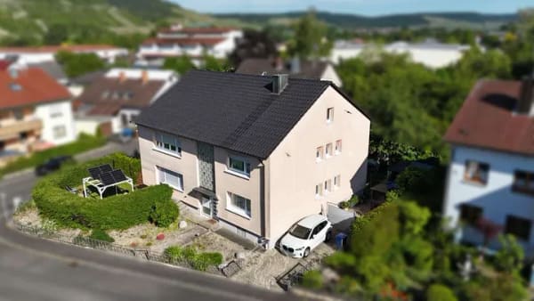 Immobilie in Zellingen - Wohnen, Vermieten, Investieren – Zweifamilienhaus mit Potenzial in Zellingen - Bild 0