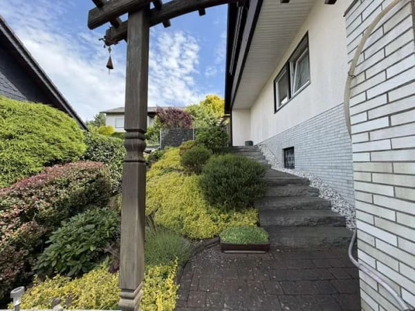 Immobilie in Wissen - Gepflegtes Ein-/Zweifamilienhaus mit Garten in zentraler Lage von Wissen! - Bild 4