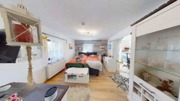 Immobilie in Halle (Saale) - *Perfekt für Familien: Haus in Halle mit 5 Zimmern nahe der Elster-Saale-Aue* - Bild 3