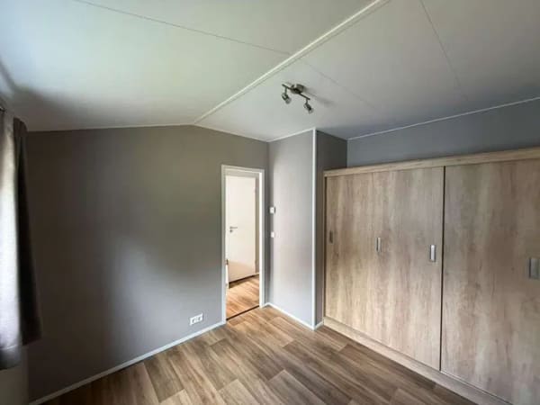 Immobilie in Rodenbach - Ganzjähriger Wohnkomfort – Mobilheim mit Seeblick in Top-Zustand - Bild 3