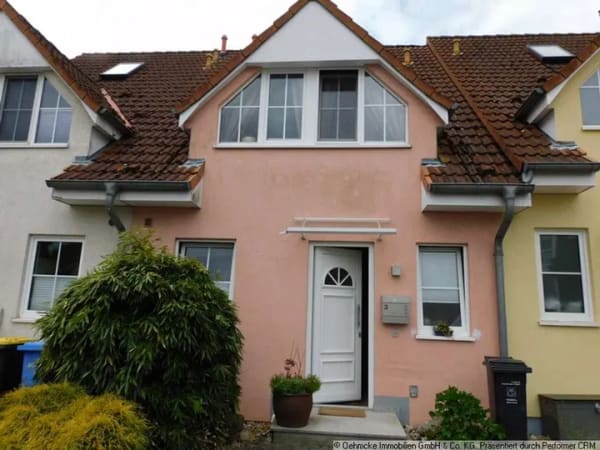 Immobilie in Preetz - Schmedshagen b. Stralsund/Insel Rügen, großzügiges, exkl. Reihenmittelhaus - aufwändig modernisiert - Bild 0
