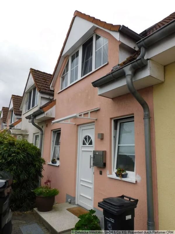 Immobilie in Preetz - Schmedshagen b. Stralsund/Insel Rügen, großzügiges, exkl. Reihenmittelhaus - aufwändig modernisiert - Bild 1