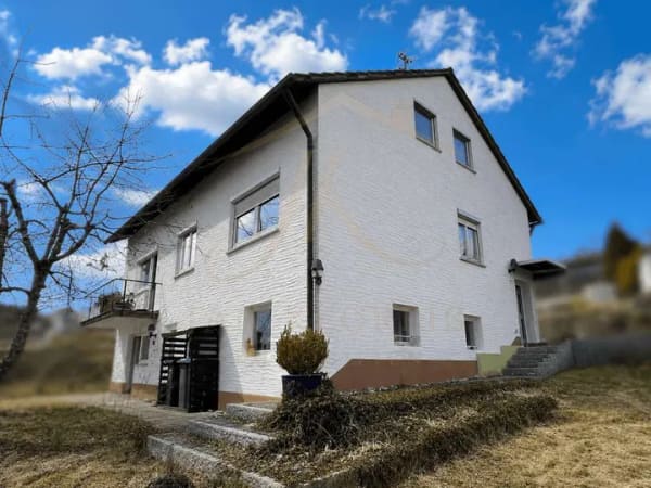 Immobilie in Münsingen - Charmantes Einfamilienhaus mit viel Potenzial für Ihre Wohnträume - Bild 0