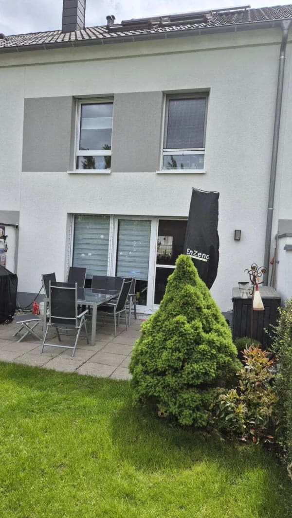 Immobilie in Zell am Main - Attraktives Reihenmittelhaus in Zell am Main - modern, gepflegt und familienfreundlich - Bild 1