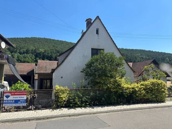 Immobilie in Altenbuch - Keine Käuferprovision! Kaufen Sie ab € 449,- mtl.* / EFH m. großem, ebenen Grundstück & Garage - Bild 3