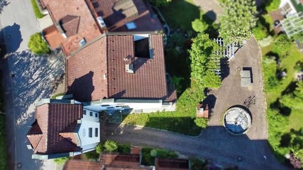 Immobilie in Eggenfelden - Architektenhaus mit Turmatelier, Galerie & Dachterrasse - Eggenfelden-Zellhub - Bild 2