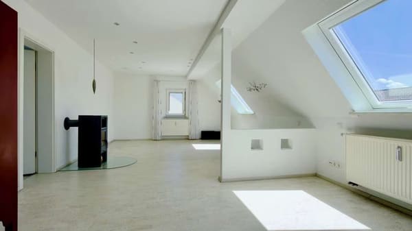 Immobilie in Hochdorf - Gepflegtes 4-Familienhaus mit 2.881 m² Grundstücksfläche - Bild 3