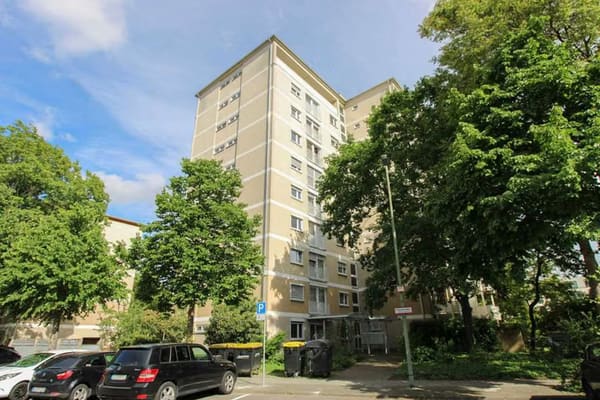 Immobilie in Ludwigshafen am Rhein - Helle 1-Zimmer-Wohnung mit Südwest-Balkon, Fernwärme und Weitblick - Bild 0