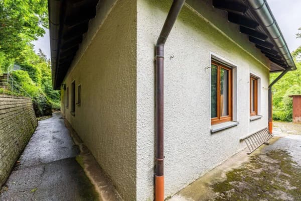 Immobilie in Sulzbach-Rosenberg -     Einzigartige Hanglage trifft auf vielfältige Gestaltungsmöglichkeiten - Bild 1
