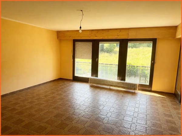 Immobilie in Raumbach - Haus in sonniger Grünblicklage und wohnlich gestalteter Garage mit Nutzungsvielfalt - Bild 3