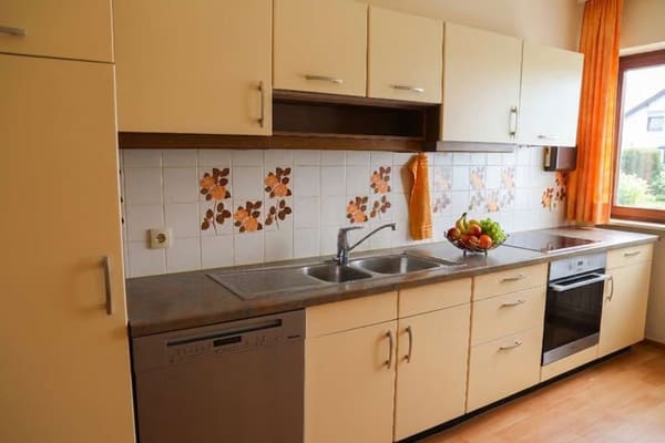 Immobilie in Lohr am Main - ideal für Familien! Schönes Wohnhaus mit Weitblick in Sendelbach - Bild 4