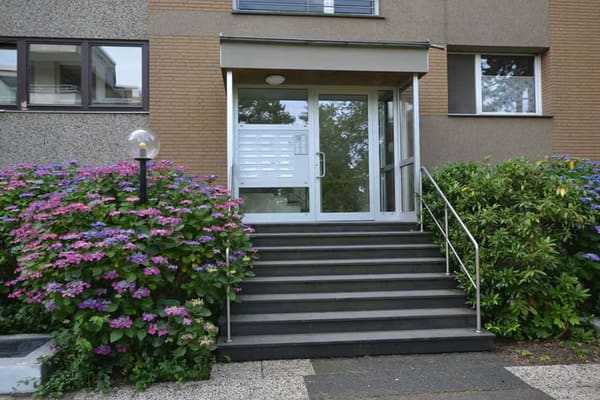 Immobilie in Erkrath - Apartment mit Loggia und Tiefgaragenplatz zur Kapitalanlage
 - Bild 1