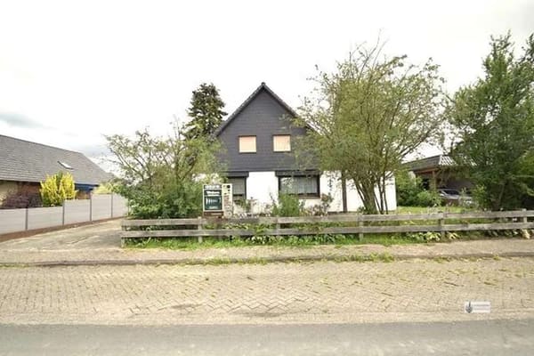 Immobilie in Berne - EFH für eine große Familie
mit handwerklichem Geschick
+Garagen+Wintergarten
+ausbaubares DG+Gart - Bild 3