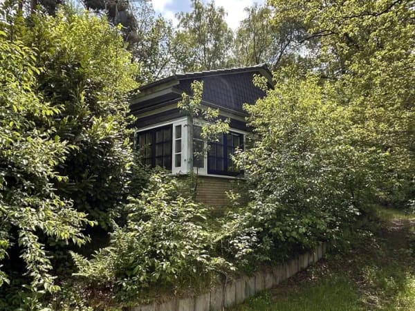 Immobilie in Dötlingen - Gelegenheit: Zwei Grundstücke mit stark sanierungsbedürftigem Wochenendhaus in toller naturnaher Lage - Bild 0