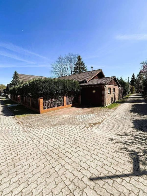 Immobilie in Lindow (Mark) - Interessanter Bungalow/ Ferienhaus unweit Neuruppin - Bild 0