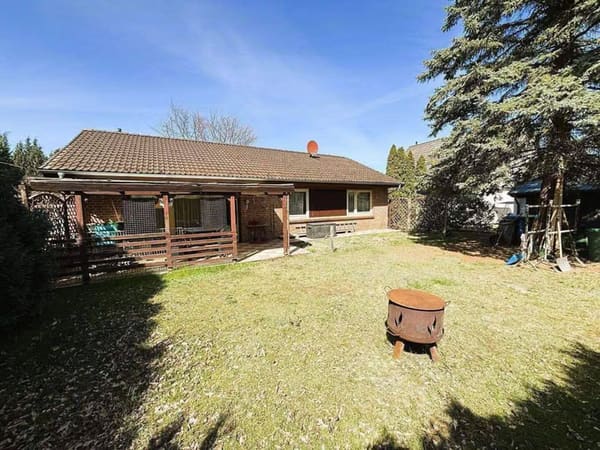 Immobilie in Lindow (Mark) - Interessanter Bungalow/ Ferienhaus unweit Neuruppin - Bild 1
