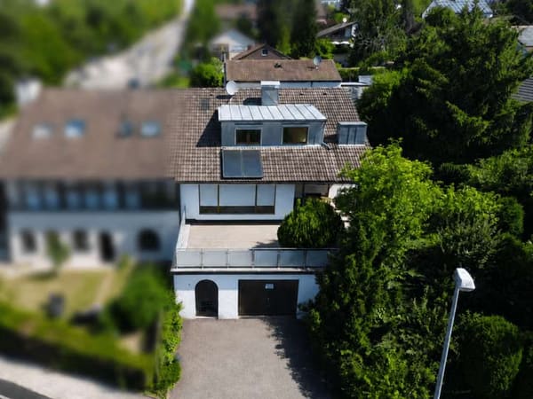 Immobilie in Waldenbuch - Viel Platz für Ihre Wohnideen: Zweifamilienhaus mit Garten in Waldenbuch - Bild 0