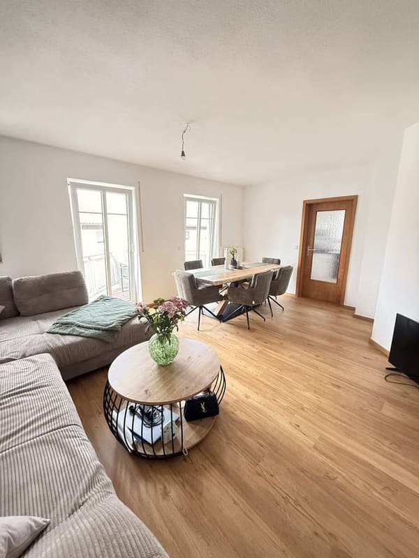 Immobilie in Wolnzach - Zentral wohnen in Wolnzach – helle 3-Zimmer-Wohnung mit zwei Balkonen - Bild 1